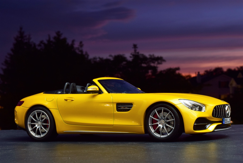 Illustration for article titled Diecasts After Dark: BMW Z8 or AMG GTC?